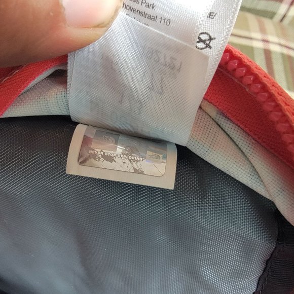 The North Face Jester Womens Pink Backpack Aztec Print Camping Hiking Outdoors - Picture 12 of 13